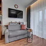 Aparthotel Nadmotlawie Riverside - Sauna, Gym & Parking By Downtown 4*